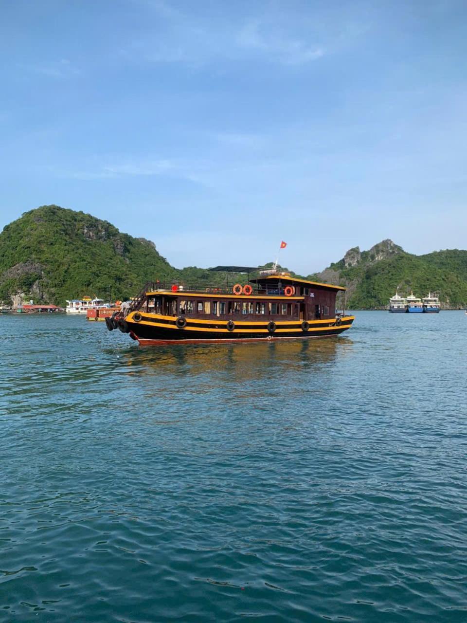 Cat Ba Madame Duyen Hotel Chan Chau Exterior photo